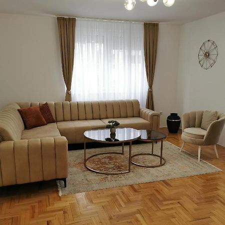 Family Apartment Tuzla Esterno foto