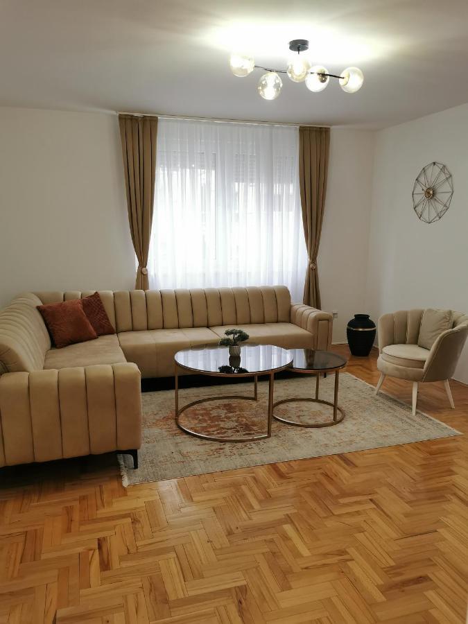 Family Apartment Tuzla Esterno foto