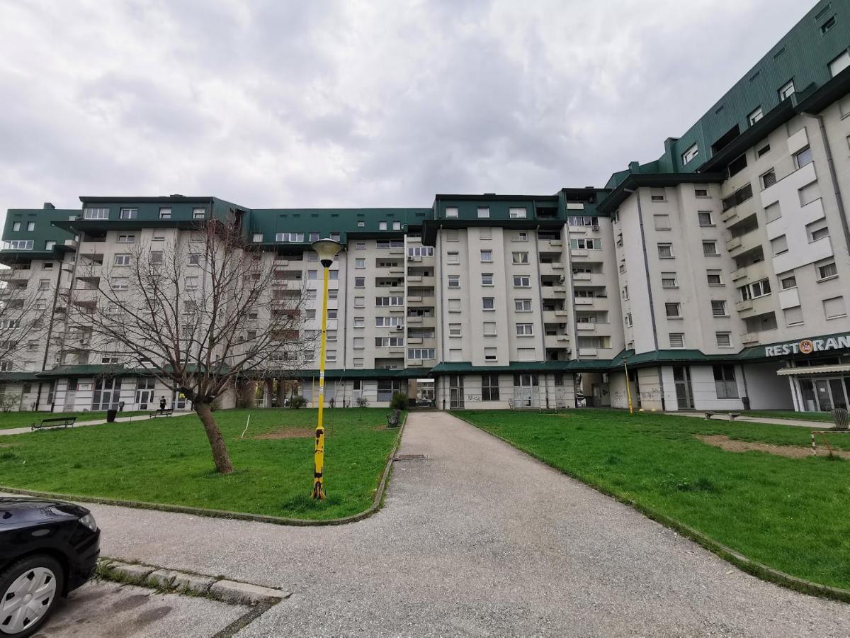 Family Apartment Tuzla Esterno foto