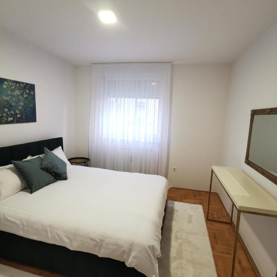 Family Apartment Tuzla Esterno foto