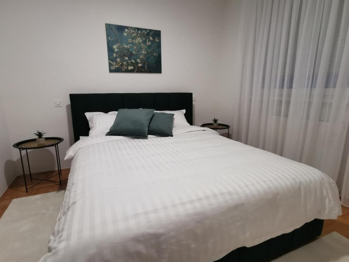 Family Apartment Tuzla Esterno foto